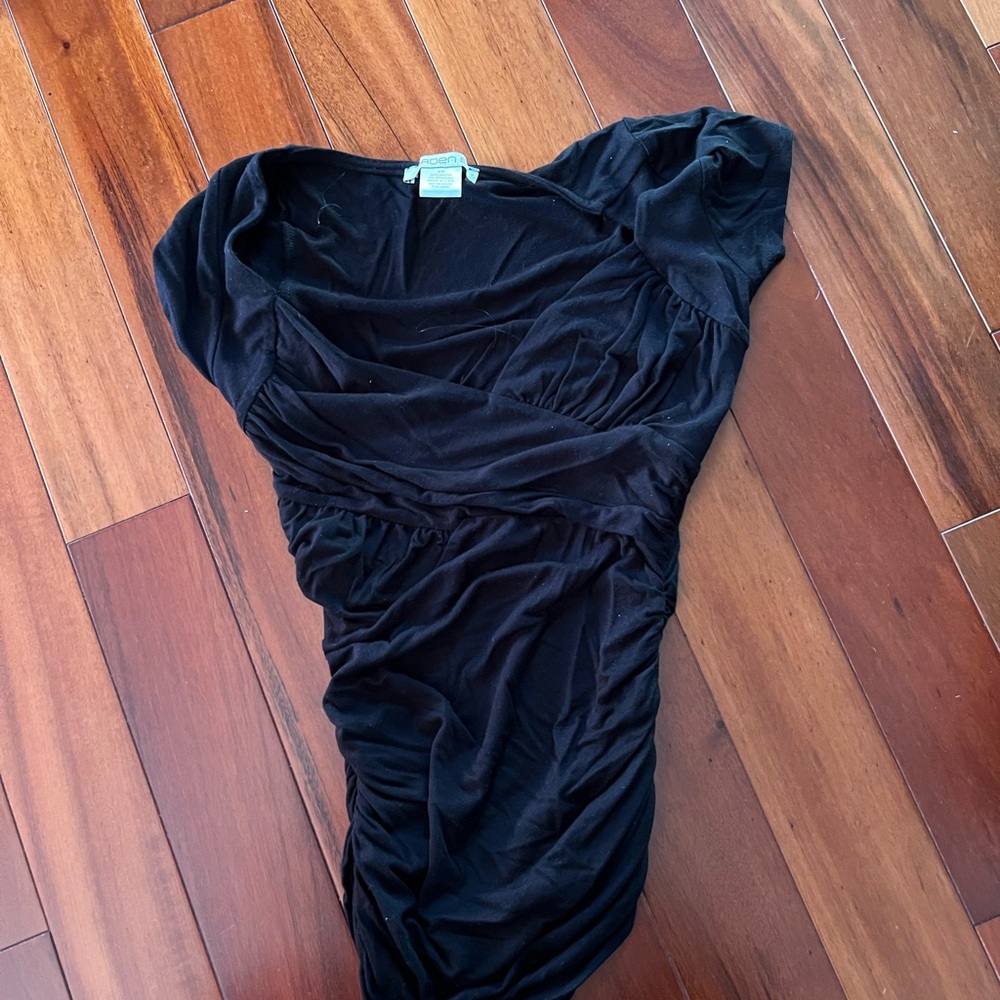 Super fun, crisscross black rushed sweetheart neck top
